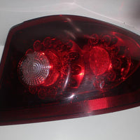 2011-2013 DODGE AVENGER RIGHT PASSENGER SIDE REAR TAIL LIGHT  30484 Re# biggs