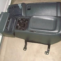 99-02 AVALANCHE SUBURBAN YUKON TAHOE SILVERADO CENTER CONSOLE new body style onl