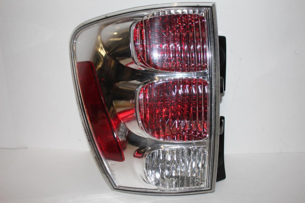 2005-2009 CHEVY EQUINOX  DRIVER SIDE REAR TAIL LIGHT 28537 - BIGGSMOTORING.COM