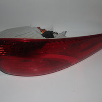 2010-2015 HYUNDAI TUCSON PASSENGER SIDE TAIL LIGHT  28843