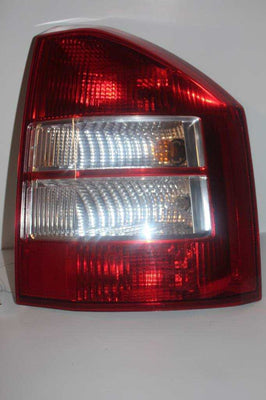 2007-2010 JEEP COMPASS PASSENGER SIDE TAIL LIGHT