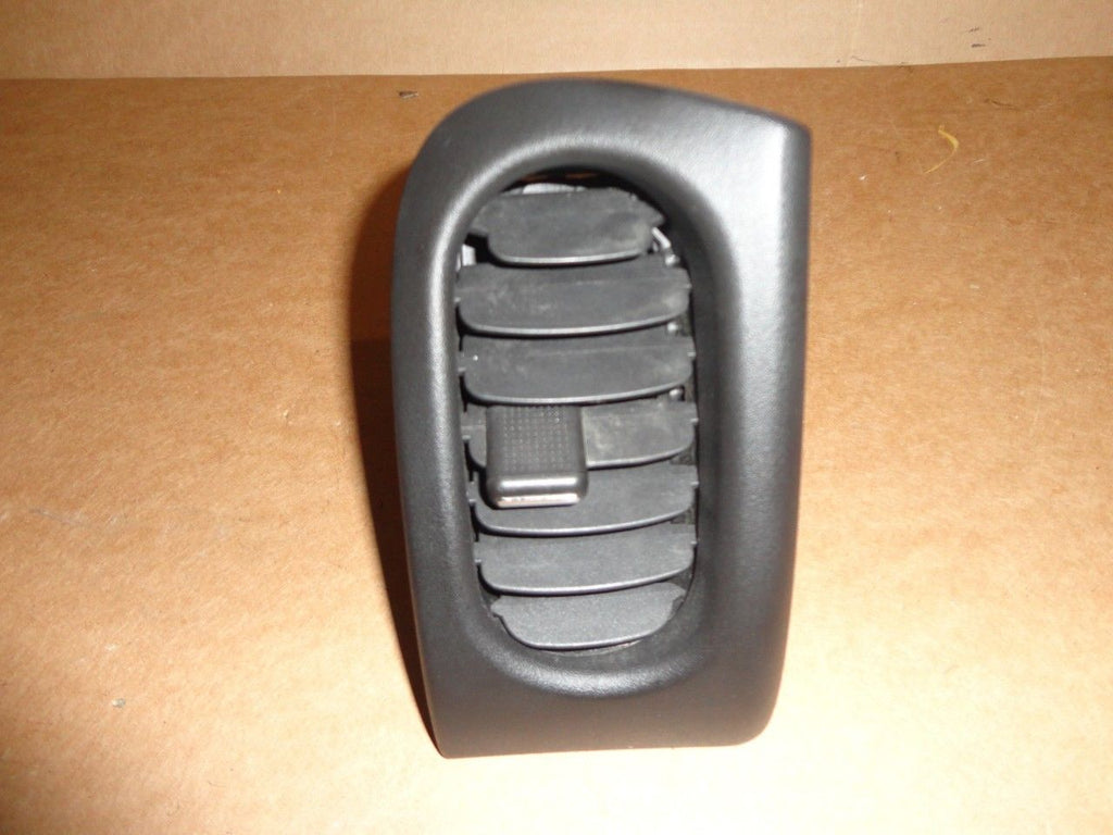 2005-2008 CORVETTE AC HEATER CLIMATE CONTROL AIR VENT . - BIGGSMOTORING.COM