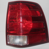 2003-2006 FORD EXDPEDITION PASSENGER RIGHT SIDE REAR TAIL LIGHT 27768 - BIGGSMOTORING.COM