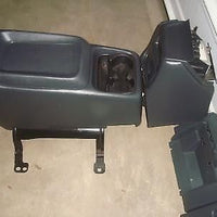 99-02 AVALANCHE SUBURBAN YUKON TAHOE SILVERADO CENTER CONSOLE new body style onl