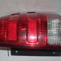 2003-2006 FORD EXDPEDITION PASSENGER RIGHT SIDE REAR TAIL LIGHT 27768 - BIGGSMOTORING.COM