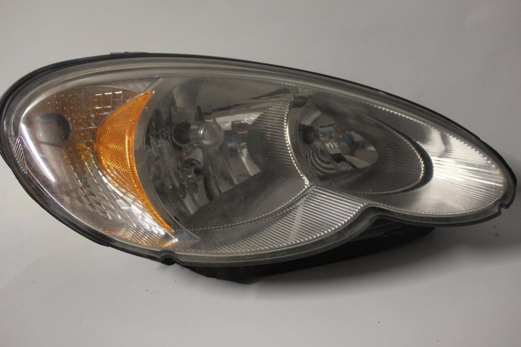 2006-2010 CHRYTSLER PT CRUISER FRONT PASSENGER RIGHT SIDE HEADLIGHT 29893