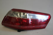 2007-2009 TOYOTA CAMRY PASSENGER SIDE REAR TAIL LIGHT