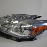 2012-2015 TOYOTA PRIUS DRIVER  SIDE HEADLIGHT W/ BROKEN TAB