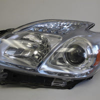 2012-2015 TOYOTA PRIUS DRIVER  SIDE HEADLIGHT W/ BROKEN TAB