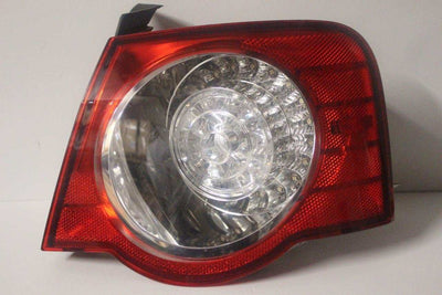 2007-2010 VOLKSWAGEN PASSAT SEDAN PASSENGER SIDE REAR TAIL LIGHT