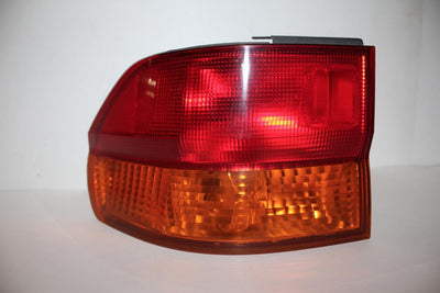 2002-2004 Honda Odyssey  Driver Side Rear Tail Light 28130 - BIGGSMOTORING.COM